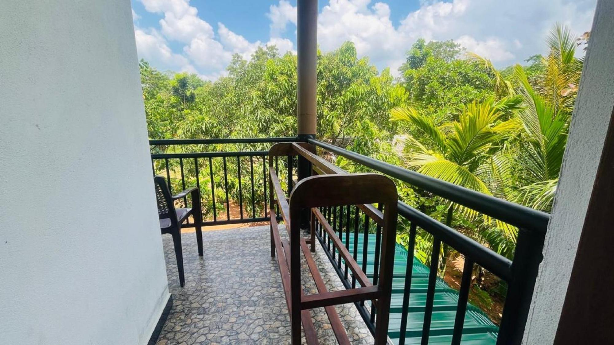 Dew Ashi Homestay Sigiriya Exterior foto